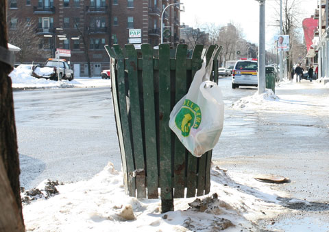Garbage Can on Avenue Wiseman, Corner Avenue Van Horne (Outremont)