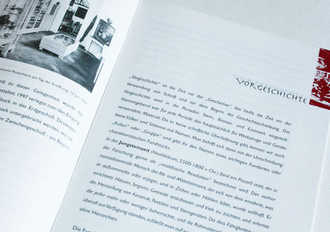 Double-page of the 'Urban Museum of Rosenheim' exposition guide containing text and images